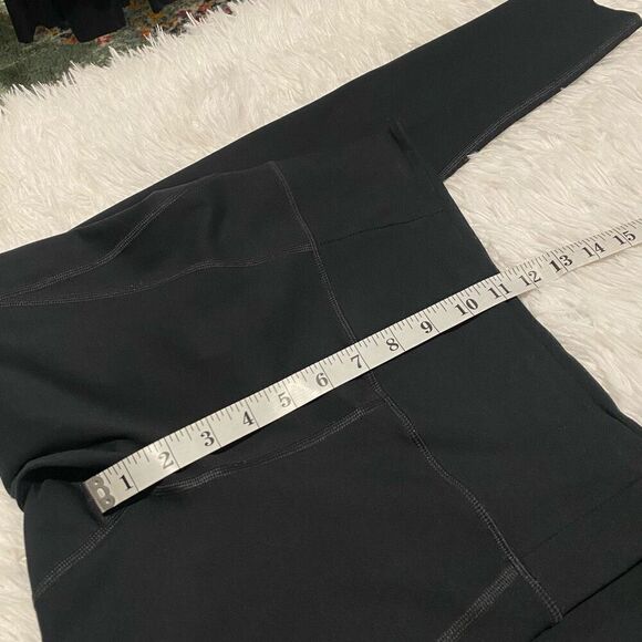 Girlfriend Collective Compressive High-Rise Legging in Black Medium - Picture 6 of 9